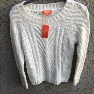 New Women’s Sweater